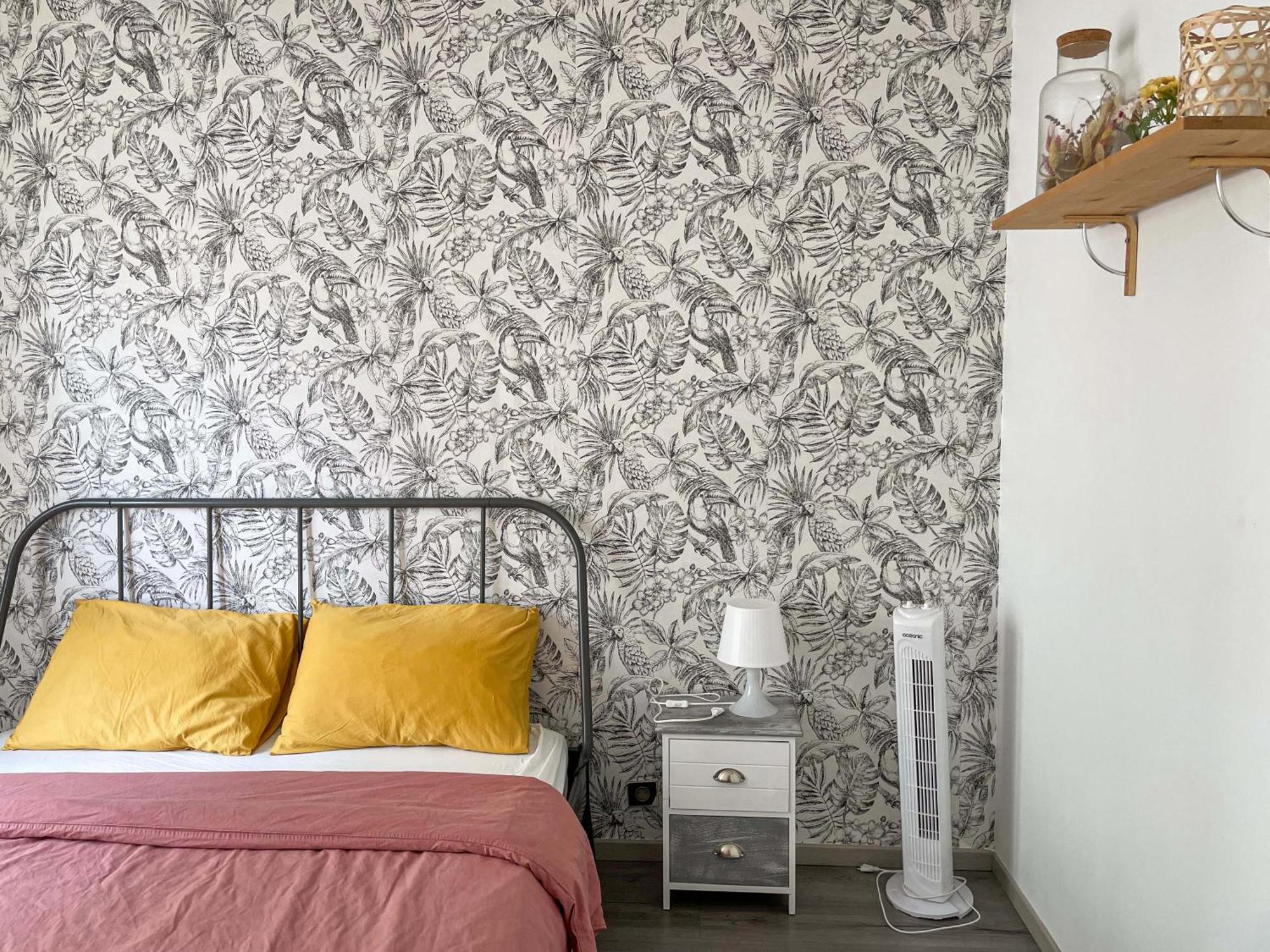 Le Pinky Bird - 19 Apartment